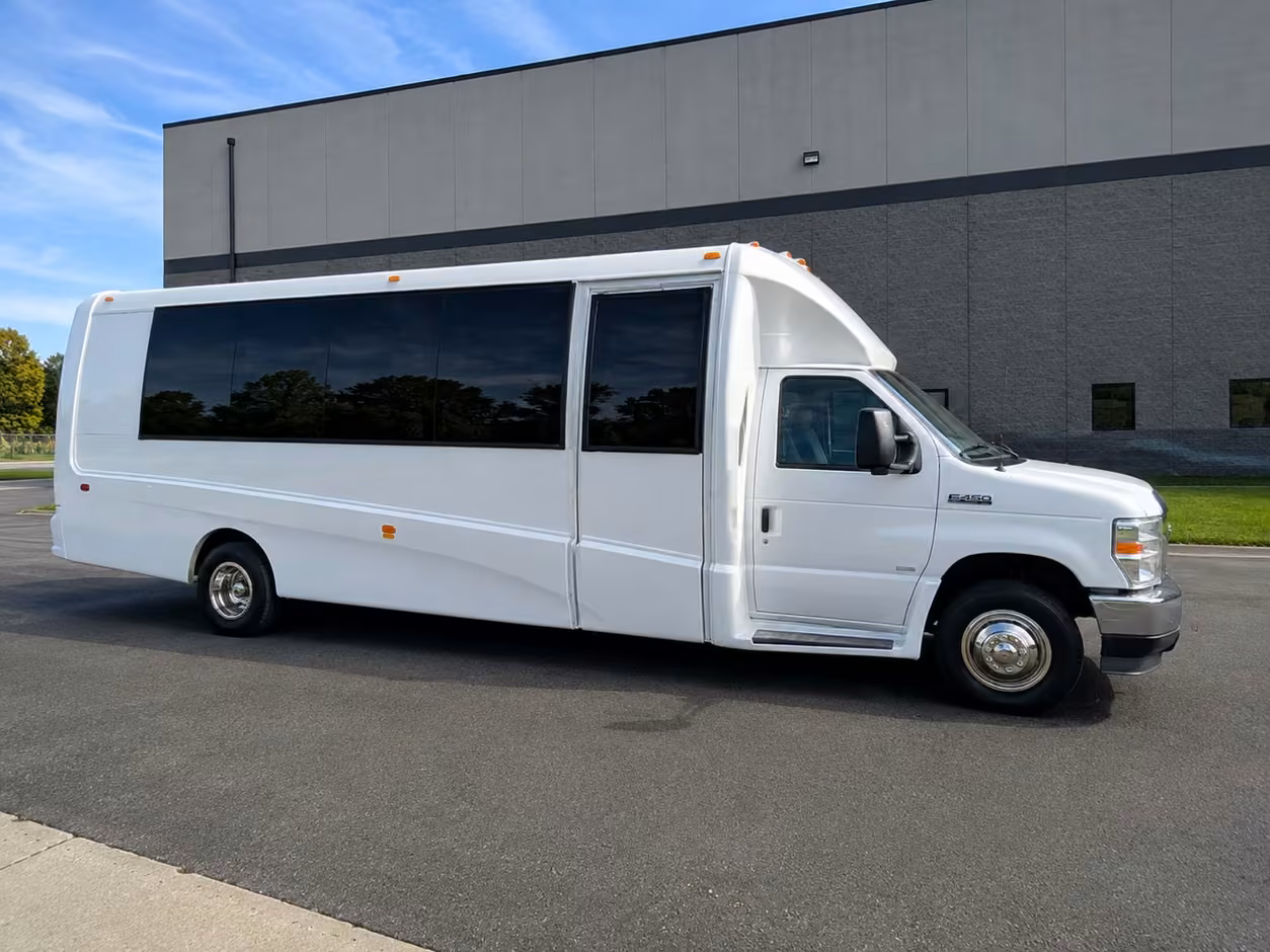 15 35 passenger minibus